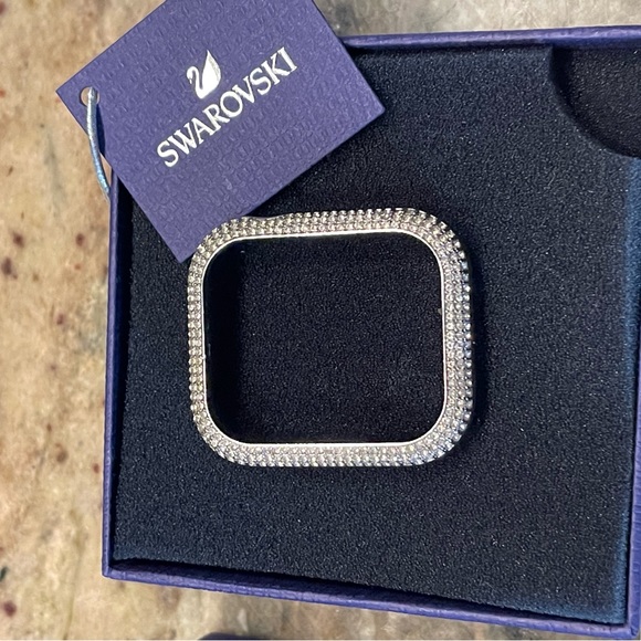 Swarovski smart watch cover -bling bling Georgeous series 4 & 5. For Se ser 40mm - Picture 2 of 11